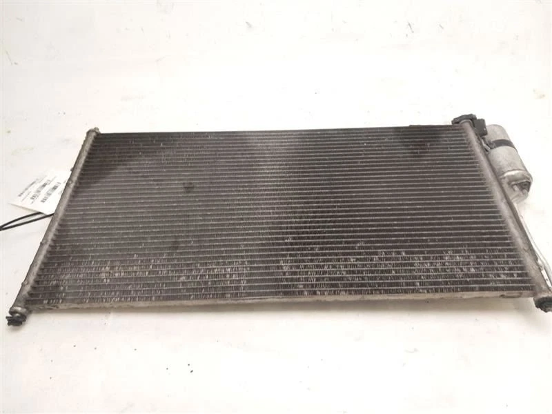 CONDENSADOR AC compatível com Nissan Quest 2004 - 2009 OEM - Imagem 4 de 4