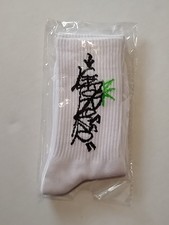 Calcetines Move Beyond Ordinary blancos con logotipo