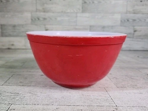 Vintage Pyrex Primary Red #402 Glass 1 1/2 Qt Nesting Mixing Bowl Made in USA