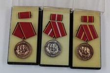 Orig. DDR NVA Medaillen 3x Verdienstmedaille Stufe Gold Silber Bronze