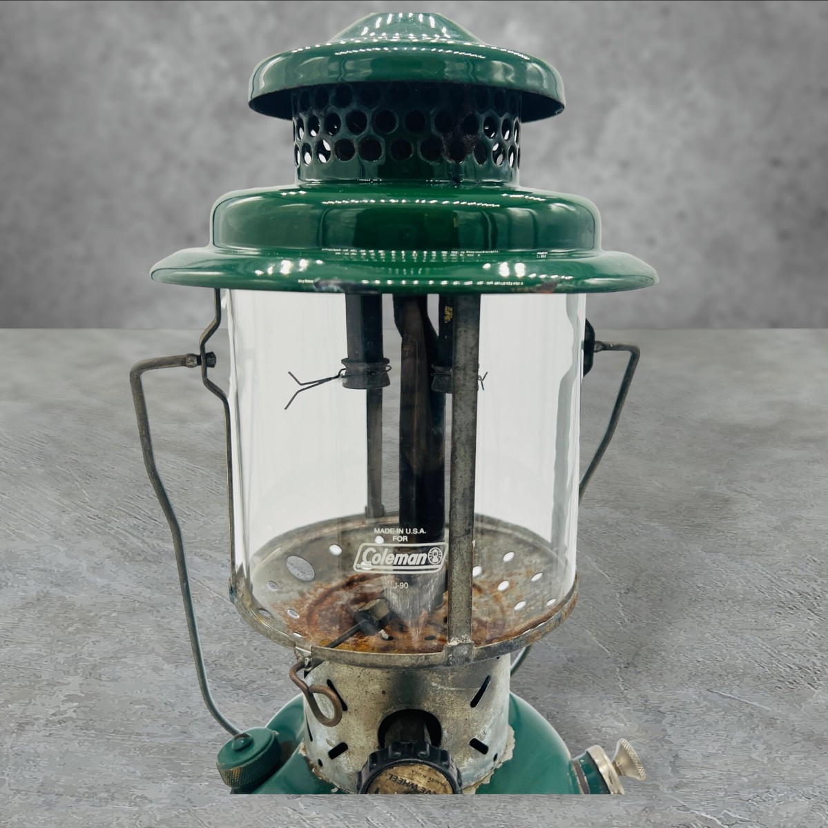 Vintage 1962 Coleman Model 220E Dual Two Mantle Green Gas