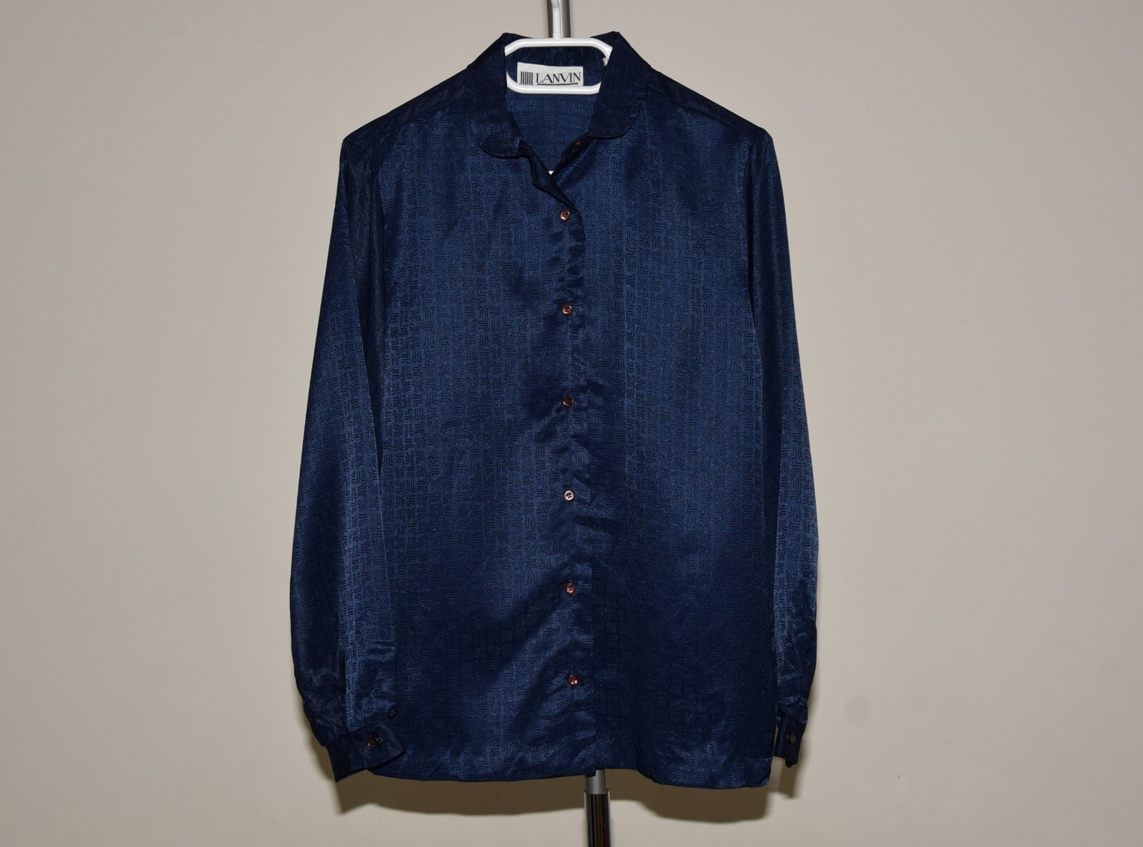 WOMEN'S VINTAGE LANVIN BLOUSE SHIRT JL MONOGRAM SIZE 6 (S-M) P2P 19" MADE IN USA