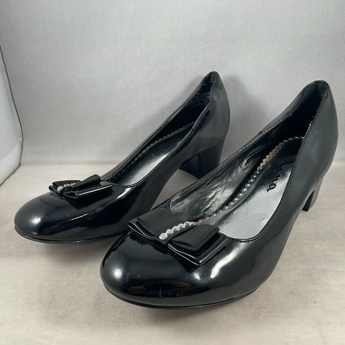 NINA Black Heels Shoes Size 4M Womens Slip On Closed Toe Non