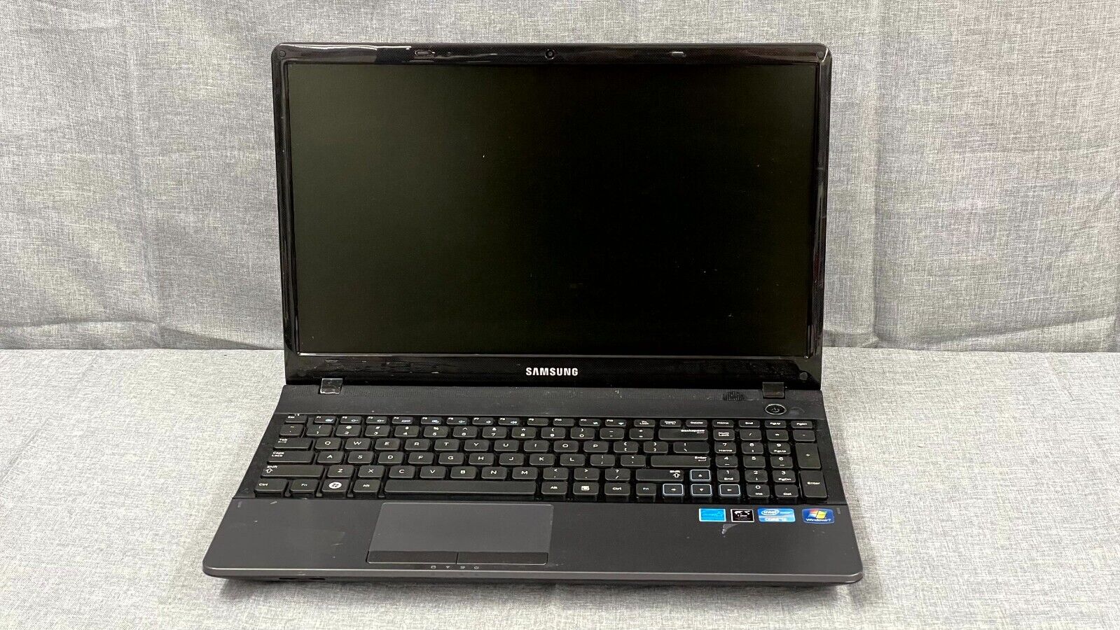 Samsung NP300E5A 15.6 Laptop AS IS Parts Repair Free Shipping. Available Now for 59.99