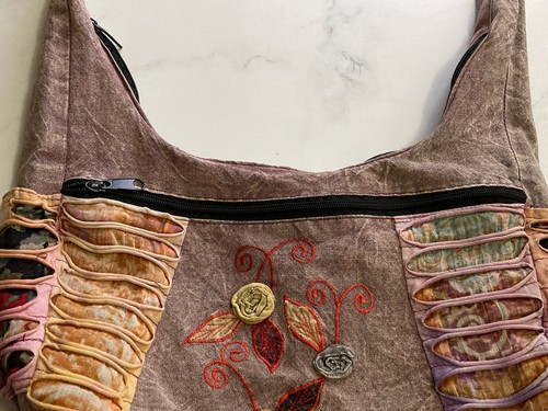Borsa a tracolla Y2K patchwork hippie boho tasca zip Nepal fatta a mano artistica - Foto 2 di 9