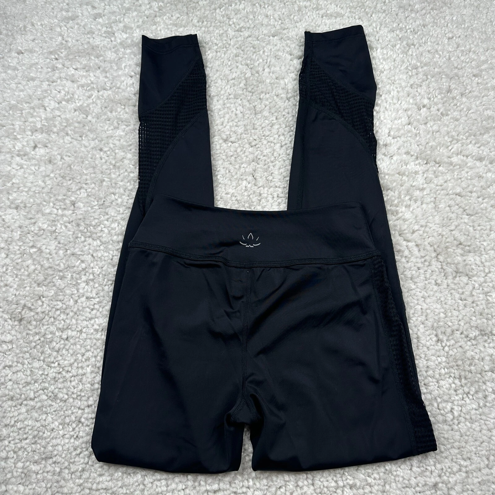 beyond-yoga active compression mesh performance leggings