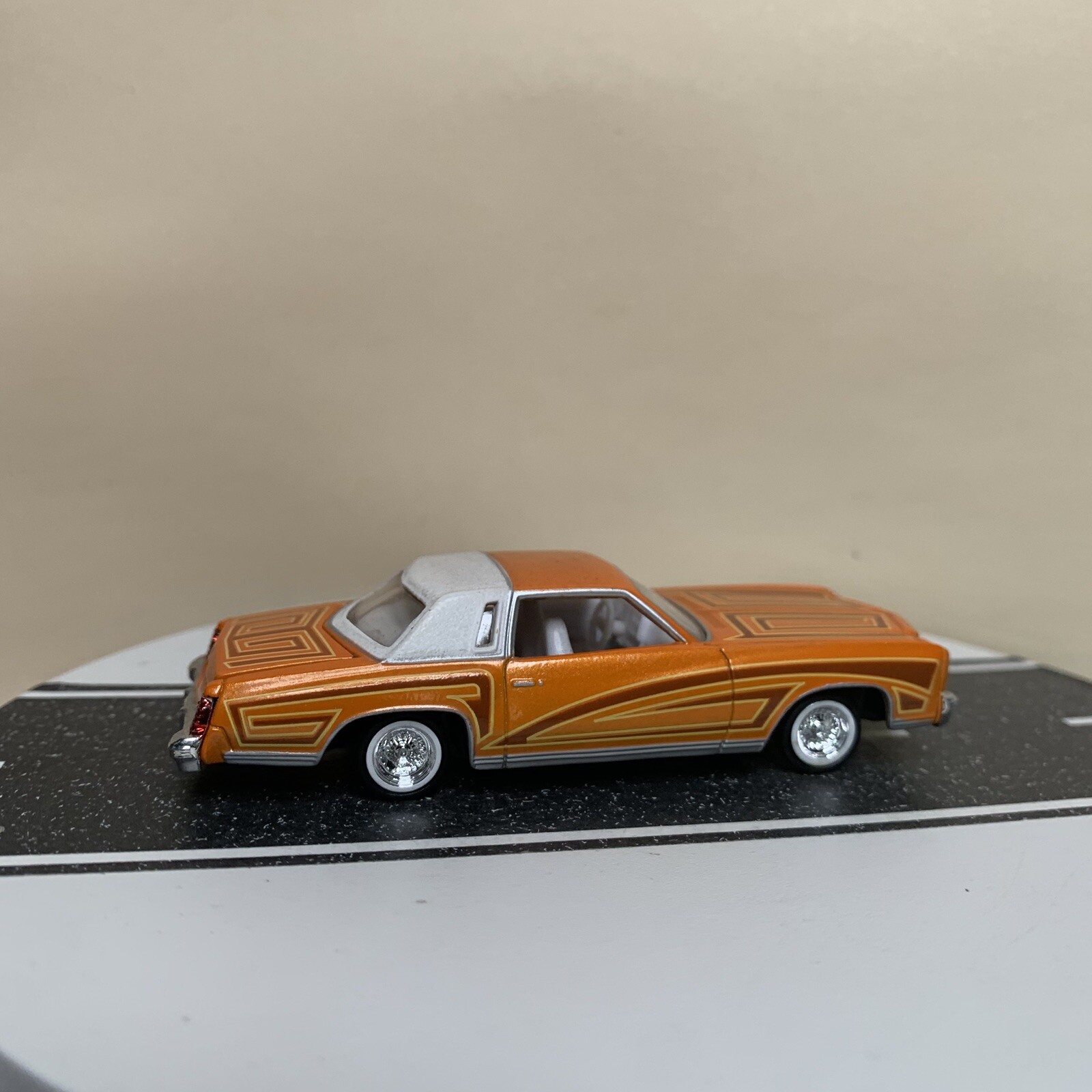 Revell 1977 Chevy Monte Carlo Lowrider Model Kit - Orange & White Vinyl Top - NM Condition