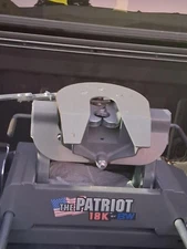 New. 5th Wheel Trailer Hitch