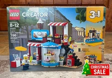 LEGO CREATOR 3 IN 1 MODULAR SWEET SURPRISES 31077 **NEW**