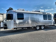 2027 Airstream Flying Cloud 27FBT