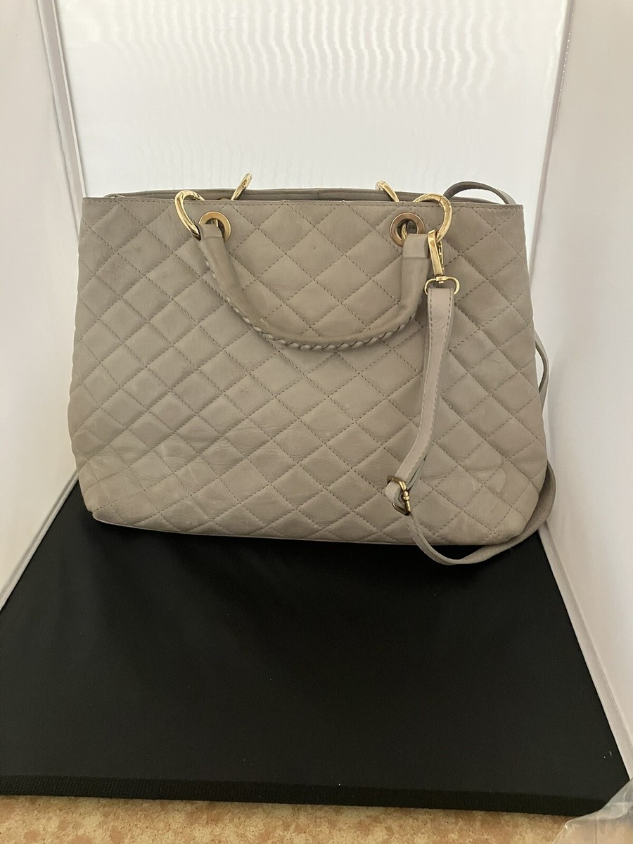 Light Grey Leather Quilted Shoulder Tote Bag Purse Gold  display picture 3