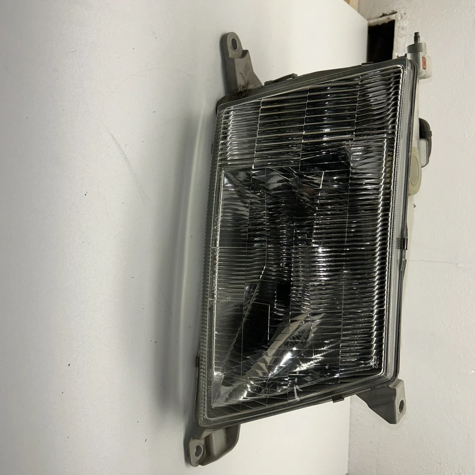 1995-1997 Lexus LS400 Right Passenger Headlight Head Light Lamp OEM LS 400 - Image 2 of 4