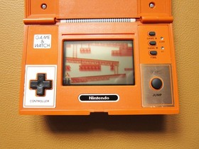 NINTENDO Donkey Kong Game and Watch in Excellent Condition (DK-52) 1982