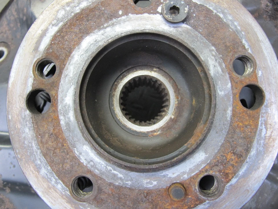 90-95 MERCEDES W124 300D TRACCIÓN TRASERA IZQUIERDA EJE NUDILLO RUEDA BUJE COJINETE OEM Foto 3 de 4