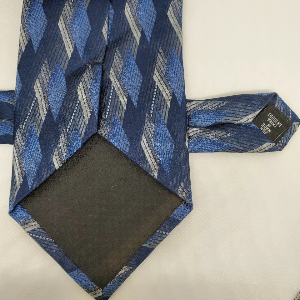 Corbata Haggar Clothing para hombre azul gris seda diamante geométrico 60"L x 4"W Foto 2 de 4