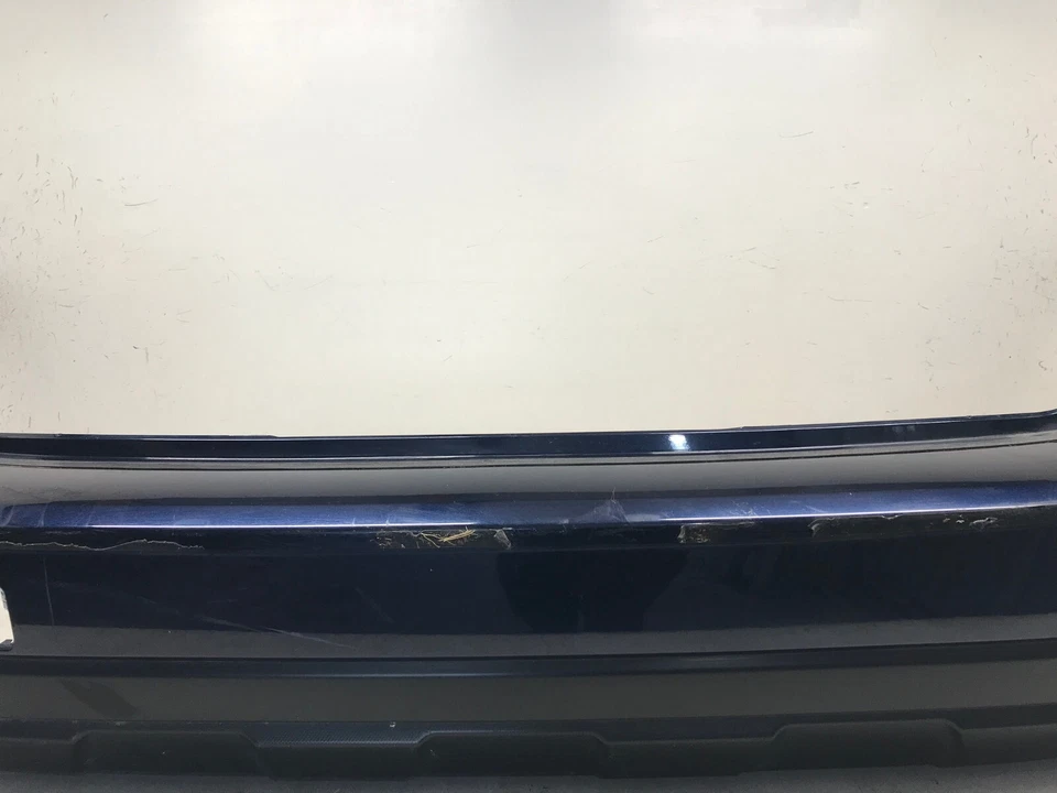 Cubierta de parachoques trasero Subaru Outback 2018-2019 57704AL18A OEM3 Foto 3 de 4