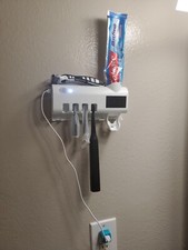 Porta Cepillos de Dientes Dispensador de Pasta Dental con Esterilizador Solar HQ