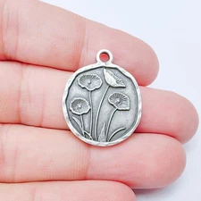 Poppy Flower Charms, Round Floral Pendant, Earring Charms 28x23mm  G37334