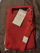 Belkin (Max.) 10.2" Tablet Case/Shoulder Bag. Red. Fits Up To 270 x 191 x 38mm