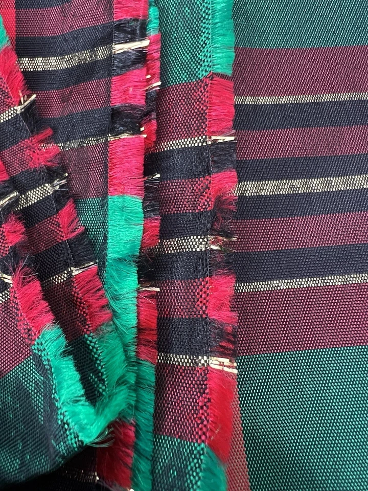 Christmas Tartan Red Polyester Taffeta Fabric 33"x 58" Wide Unbranded Scrap Cut - Image 3 of 4