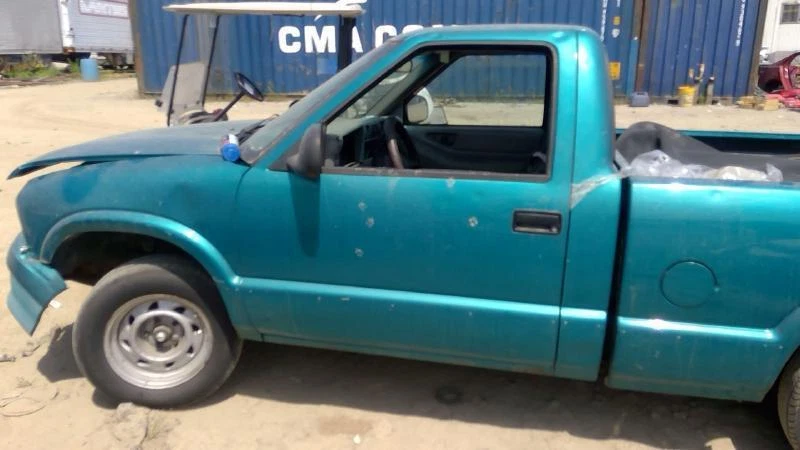 94 95 96 97 98 99 00 01 02 03 04 S10 S15 SONOMA TRUCK Condenser — 第 4/4 张图片