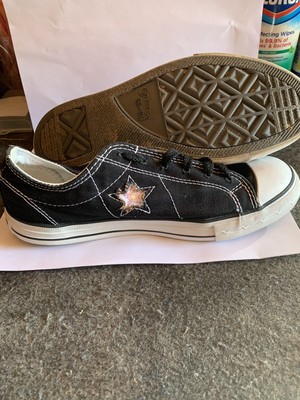 converse with star on side