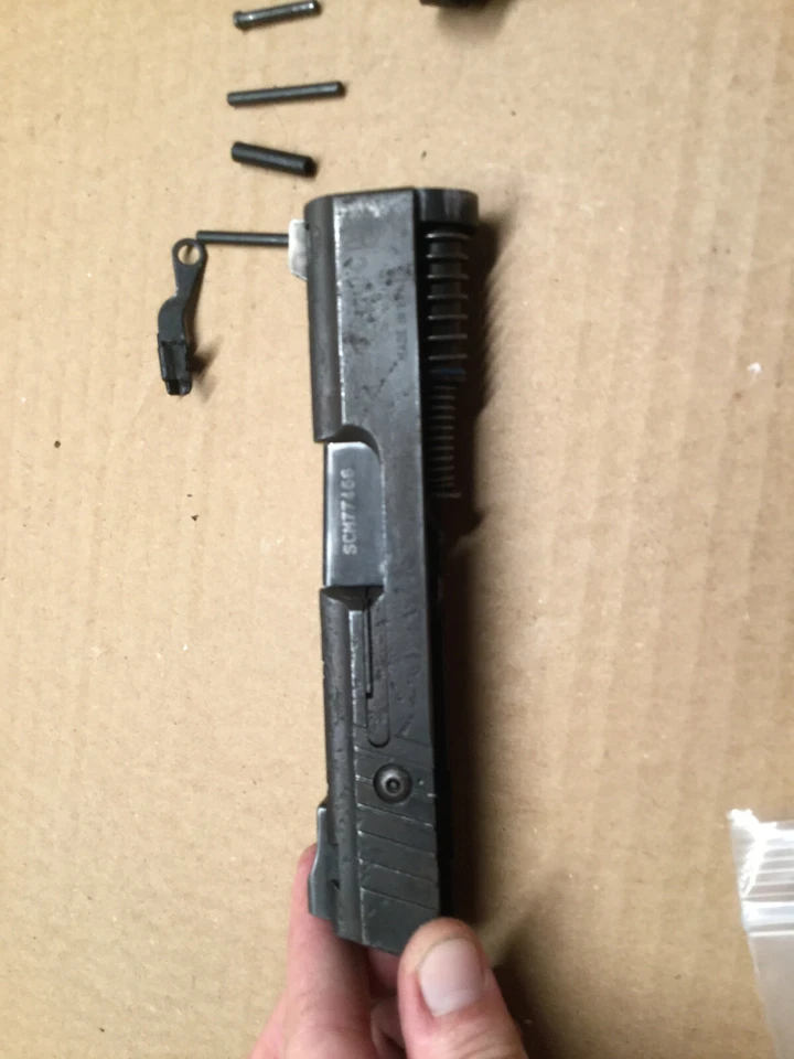 Taurus модель PT 24/7 .40 S&W запчасти лот ремонт / восстановление грубый - Изображение 4 из 4