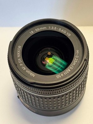 Nikon AF-P DX NIKKOR 18-55mm f/3.5-5.6G VR Lens *USED*