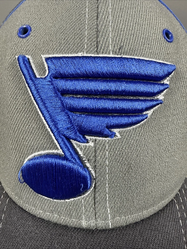 Zephyr NHL St. Louis Sombrero Azul Bordado Papá Gorra Ajustada Talla M/L Gris RARO Foto 4 de 4