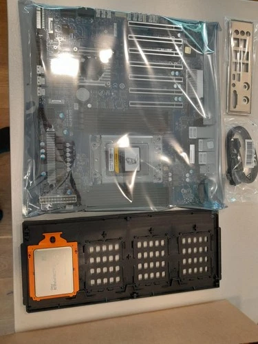 OEM AMD Ryzen Threadripper PRO 3945WX 4Ghz 12-Core sWRX8 + GIGABYTE MC62-G40 NEW