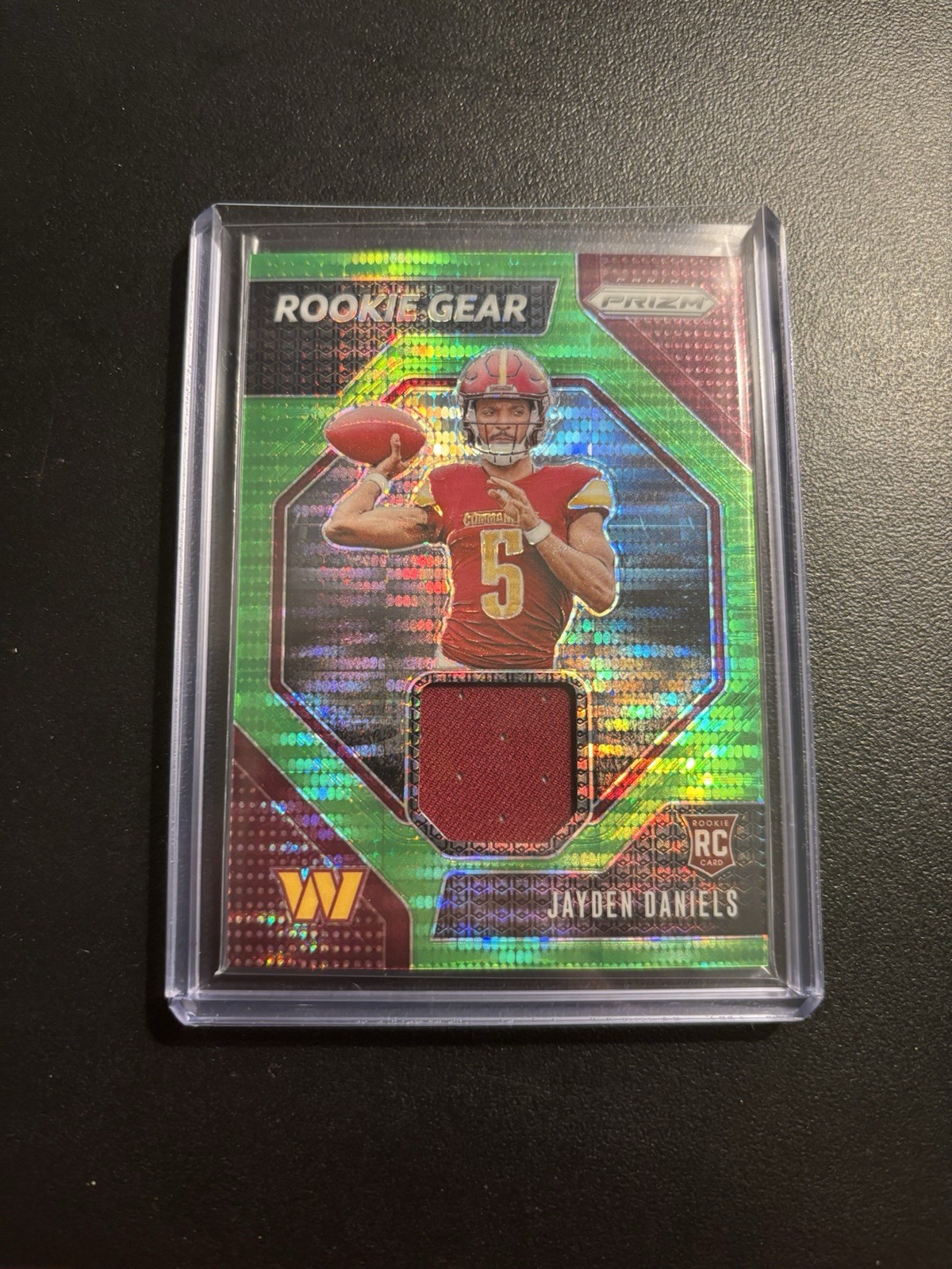2024 Panini Prizm - Rookie Gear Jayden Daniels #RG-JDS Neon Green Pulsar Prizm