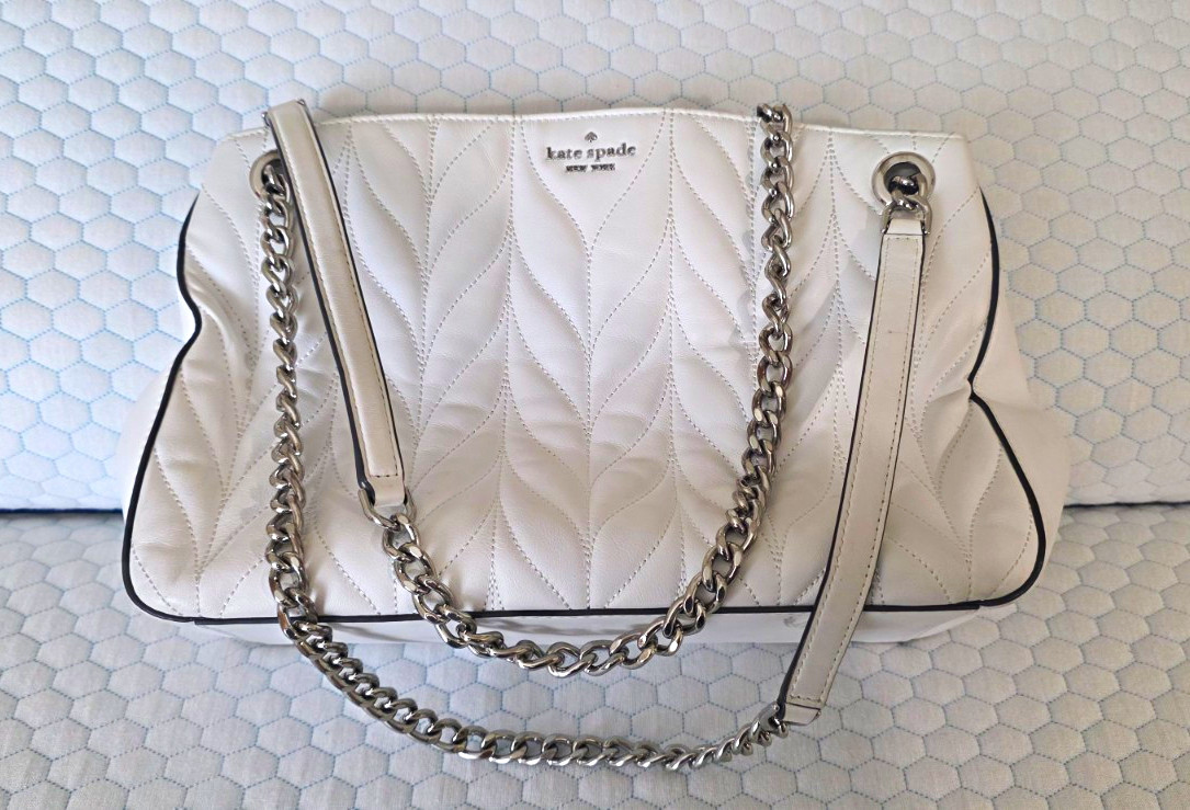 Kate Spade New York Women’s White Quilted Shoulder Bag Silver Chain Zip