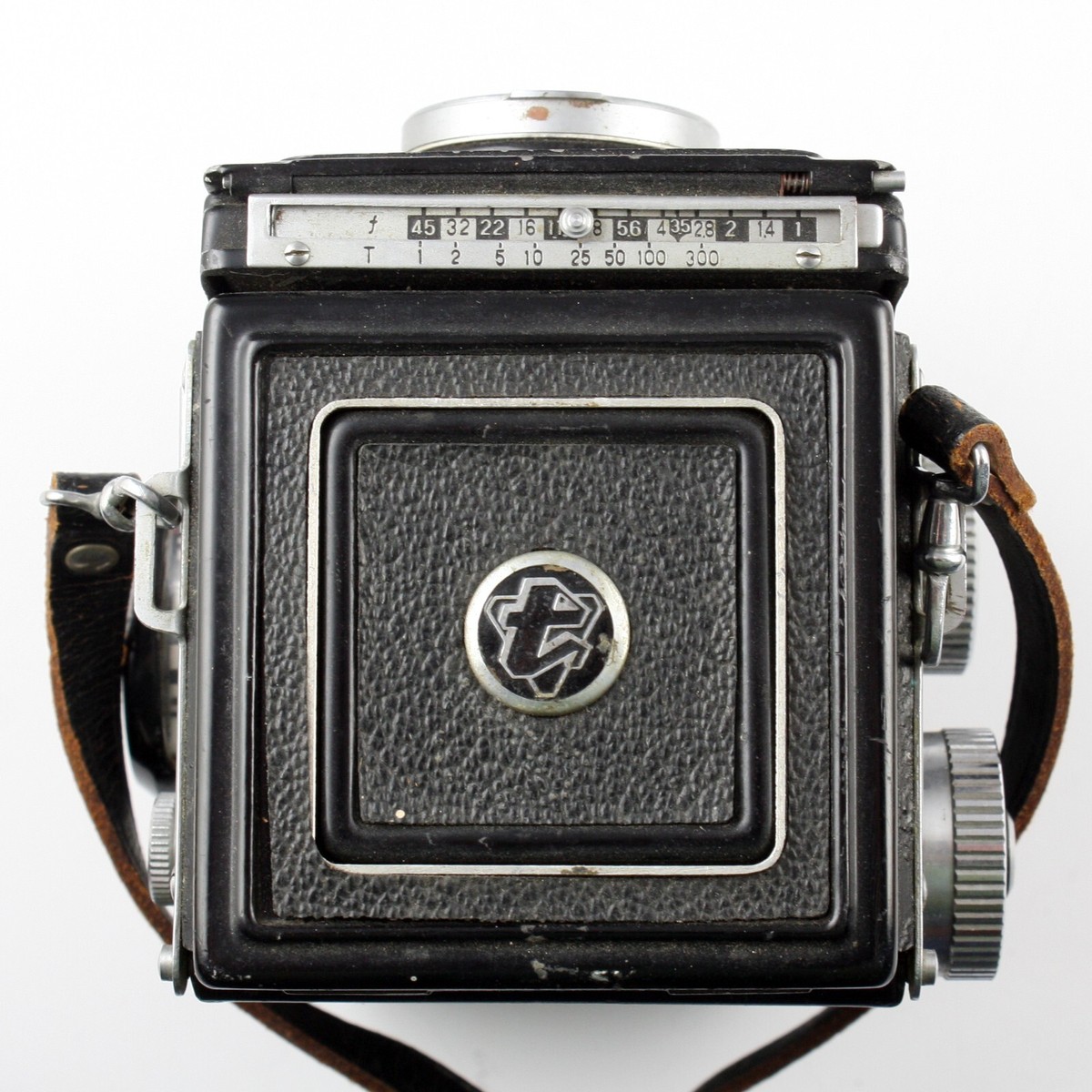 Yashica LM TLR + Yashikor 80mm f/3.5 Lens in Copal MX Shutter