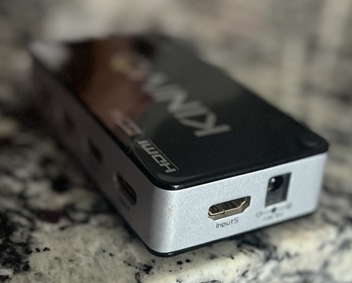 Kinivo 501BN Black & Silver HDMI Switch 4K HDR 5 Port, 4K 30Hz, Auto-Switching - Picture 5 of 5