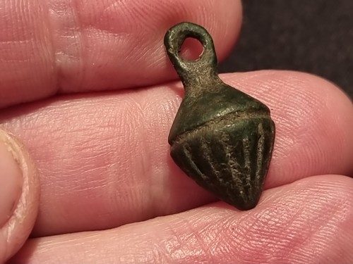 Viking bronze complete Acorn pendant very wearable Please see description LA172b