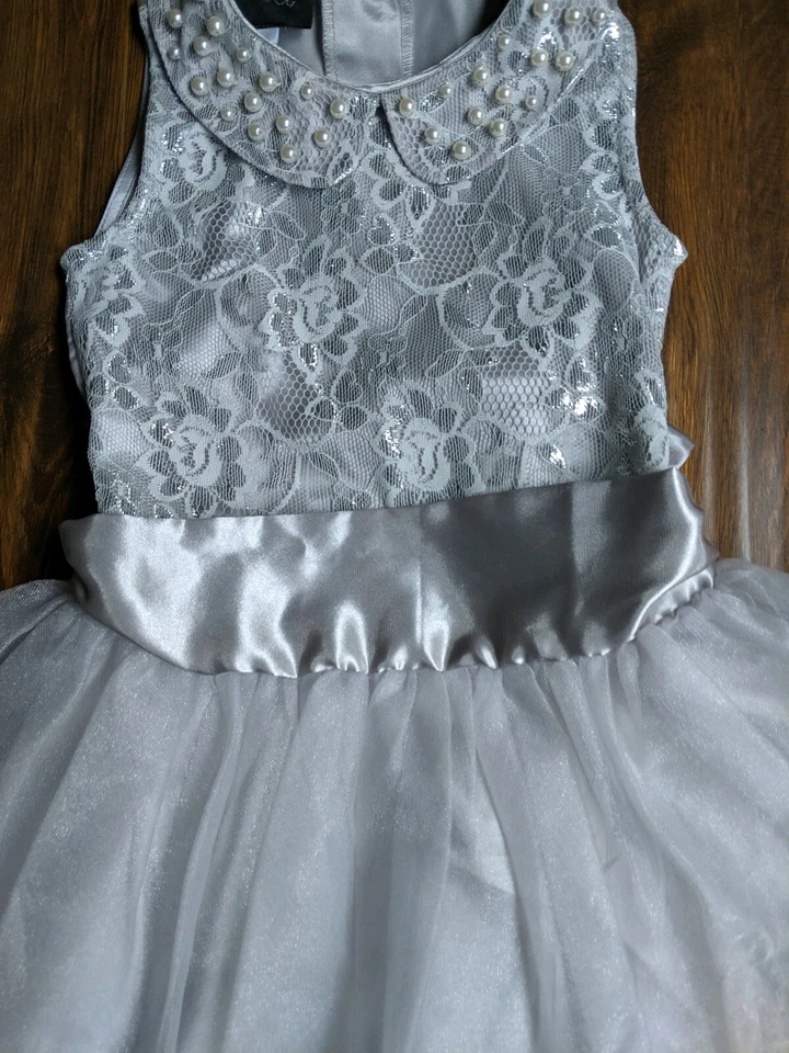 Vestido Tutú de Encaje Biscotti Gris Plateado Cuello Perlas Talla 5 Usado Una Vez Foto 2 de 4