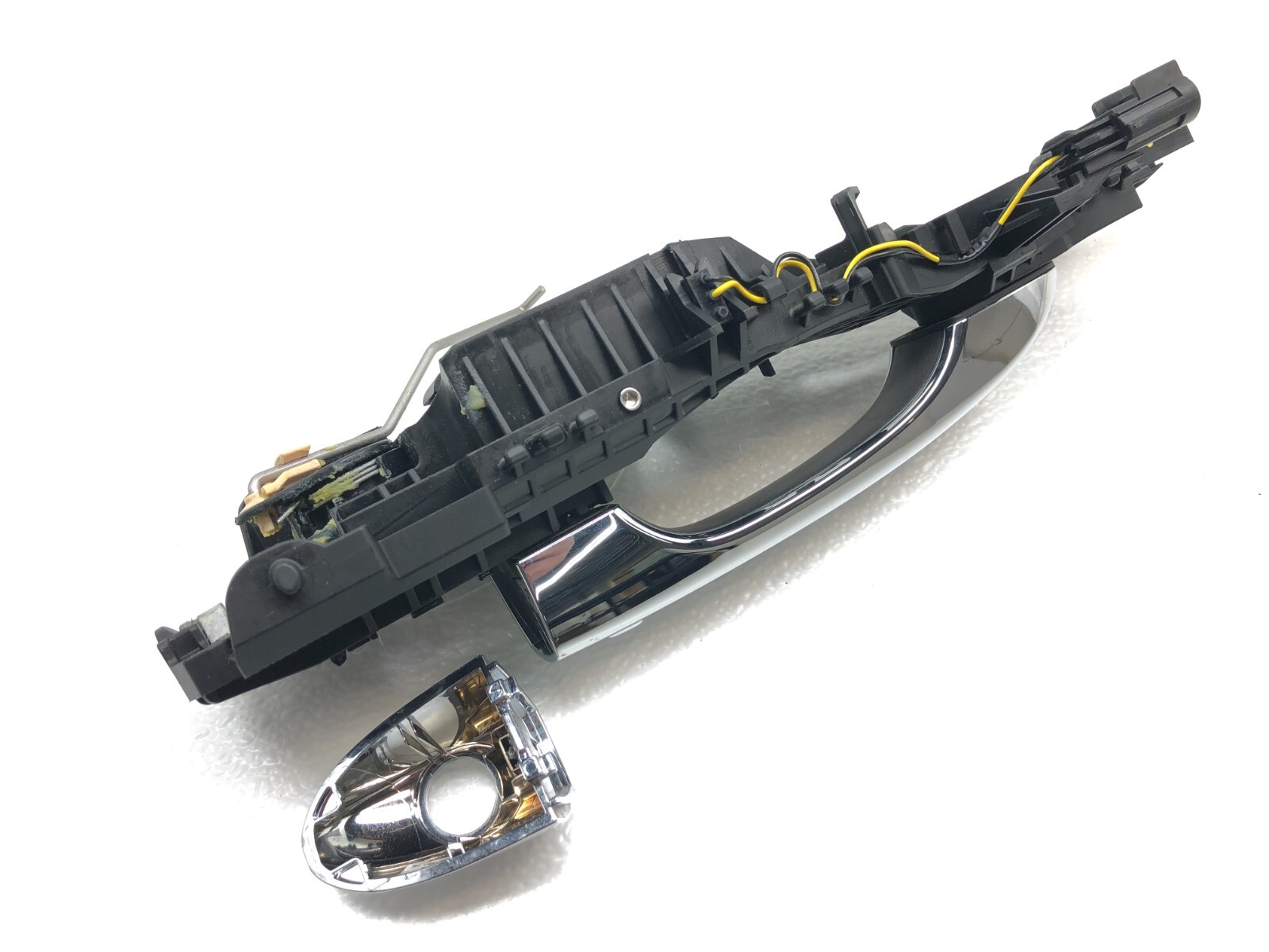 2014-2019 MASERATI GHIBLI S LEFT DRIVER FRONT EXTERIOR DOOR HANDLE OEM.