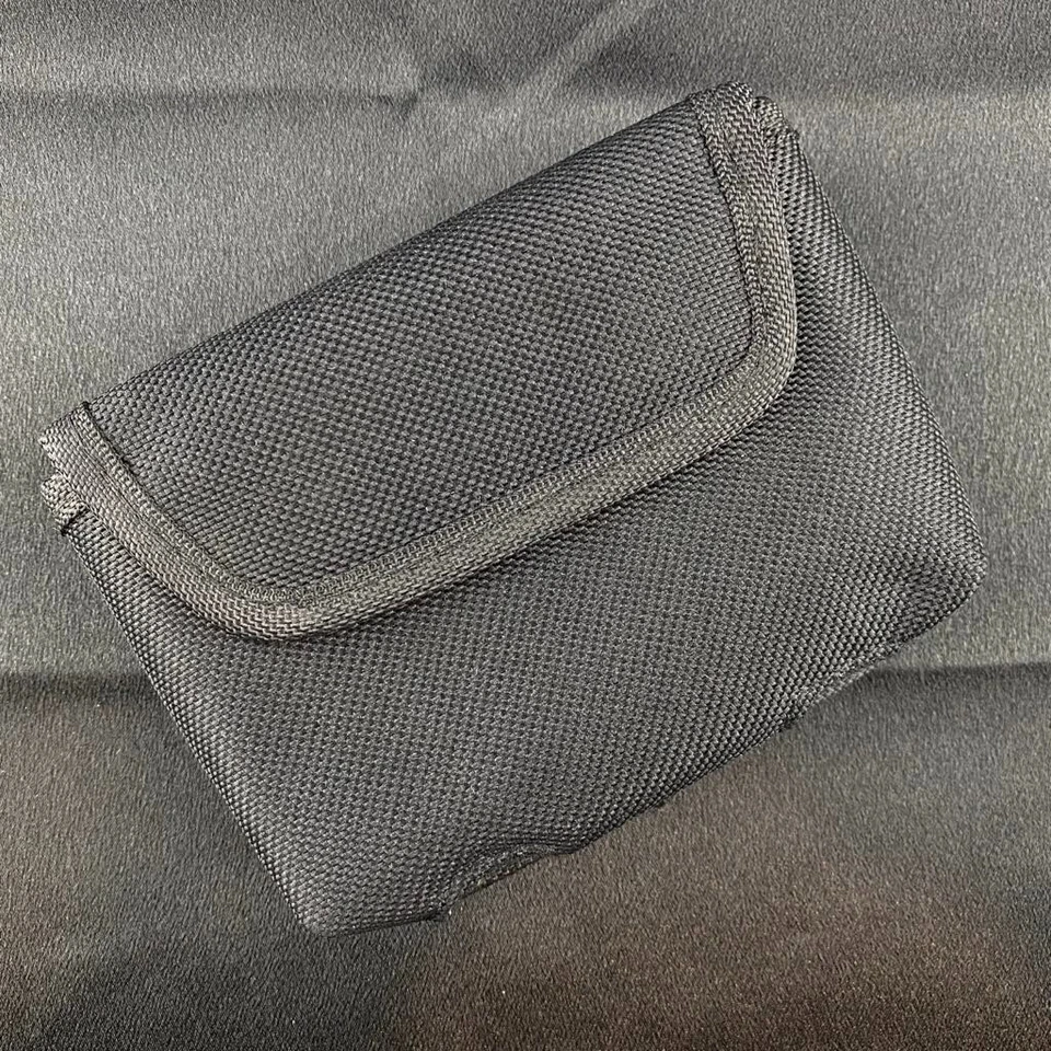 Bolsa de cinturón para cargador Taurus Bulldog con cierre magnético negra 4” x 5,5” oculta Foto 2 de 4