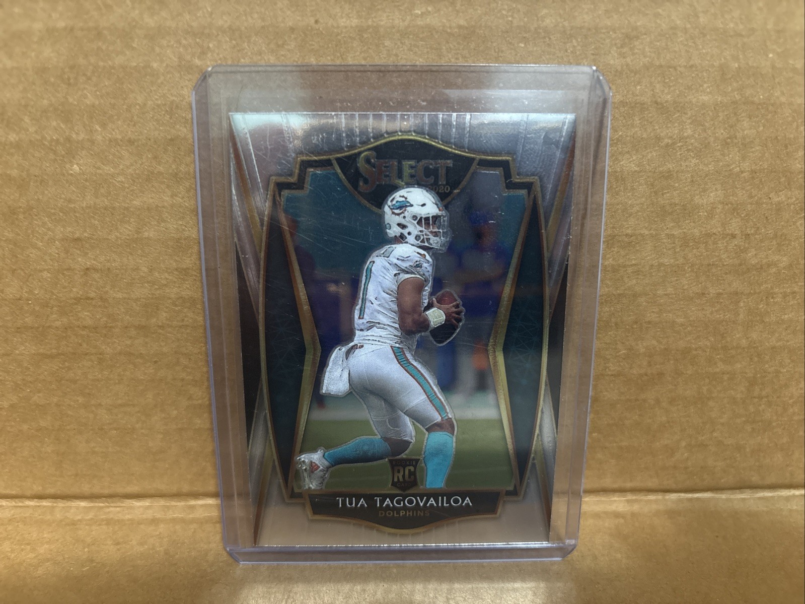 2020 Panini Select - Premier Level Tua Tagovailoa #145 (RC)