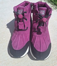 UGG Turlock Waterproof Snow Boot Big Kids Sweet Plum Size 3