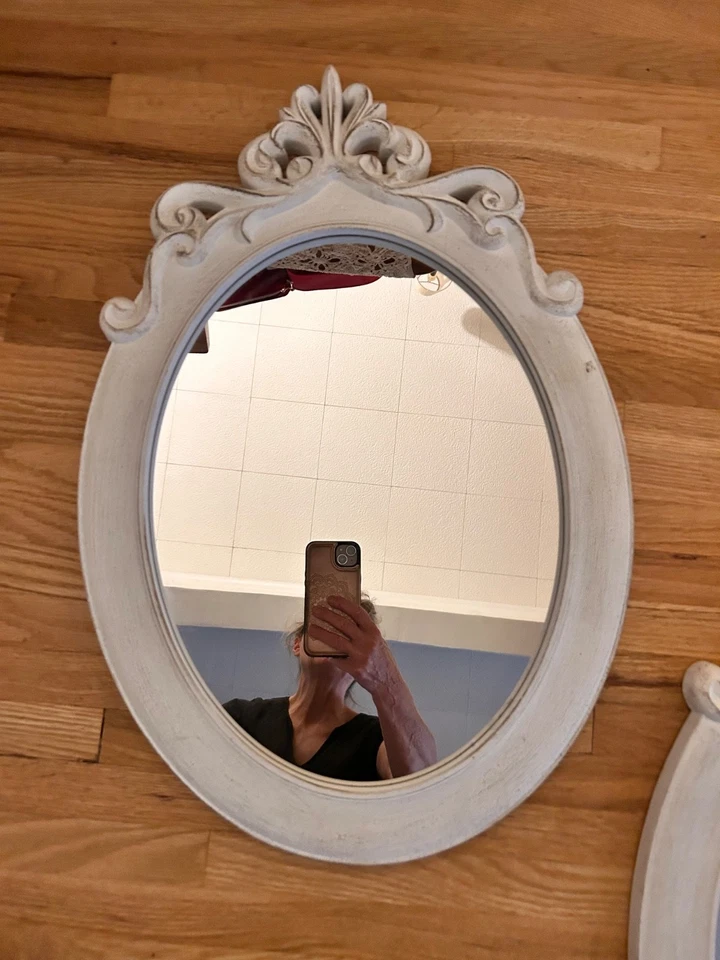 Vintage Rococo Oval Wood Wall Mirror 22” X 16” Decorative Ornate Hanging White - Image 3 of 4