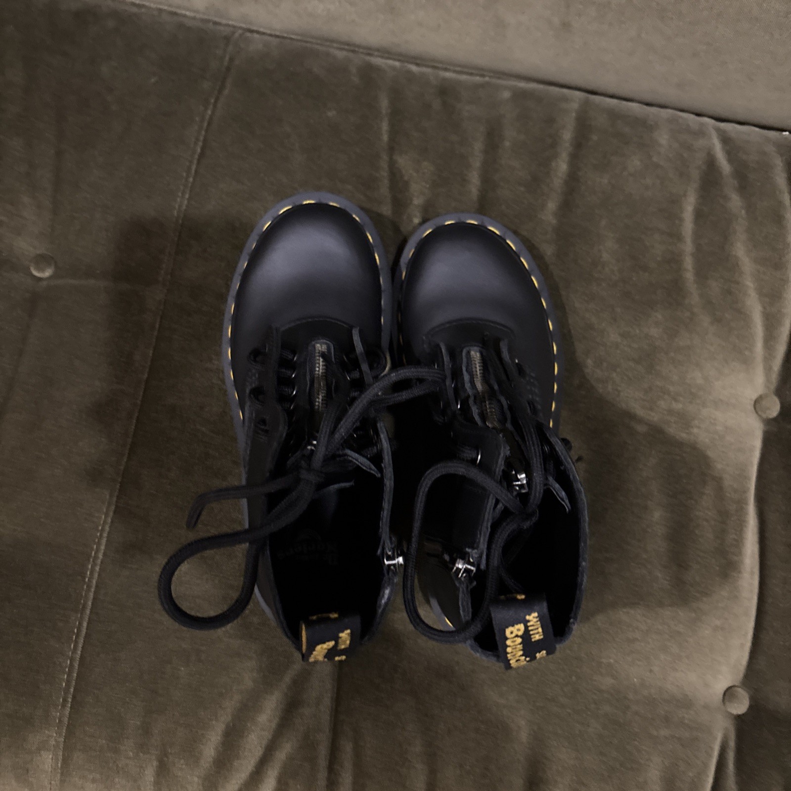 Dr. Martens Doc 1460 Twin Zip Combat Boots Womens Size 5 Black Leather 8-Eye  thumbnail 6