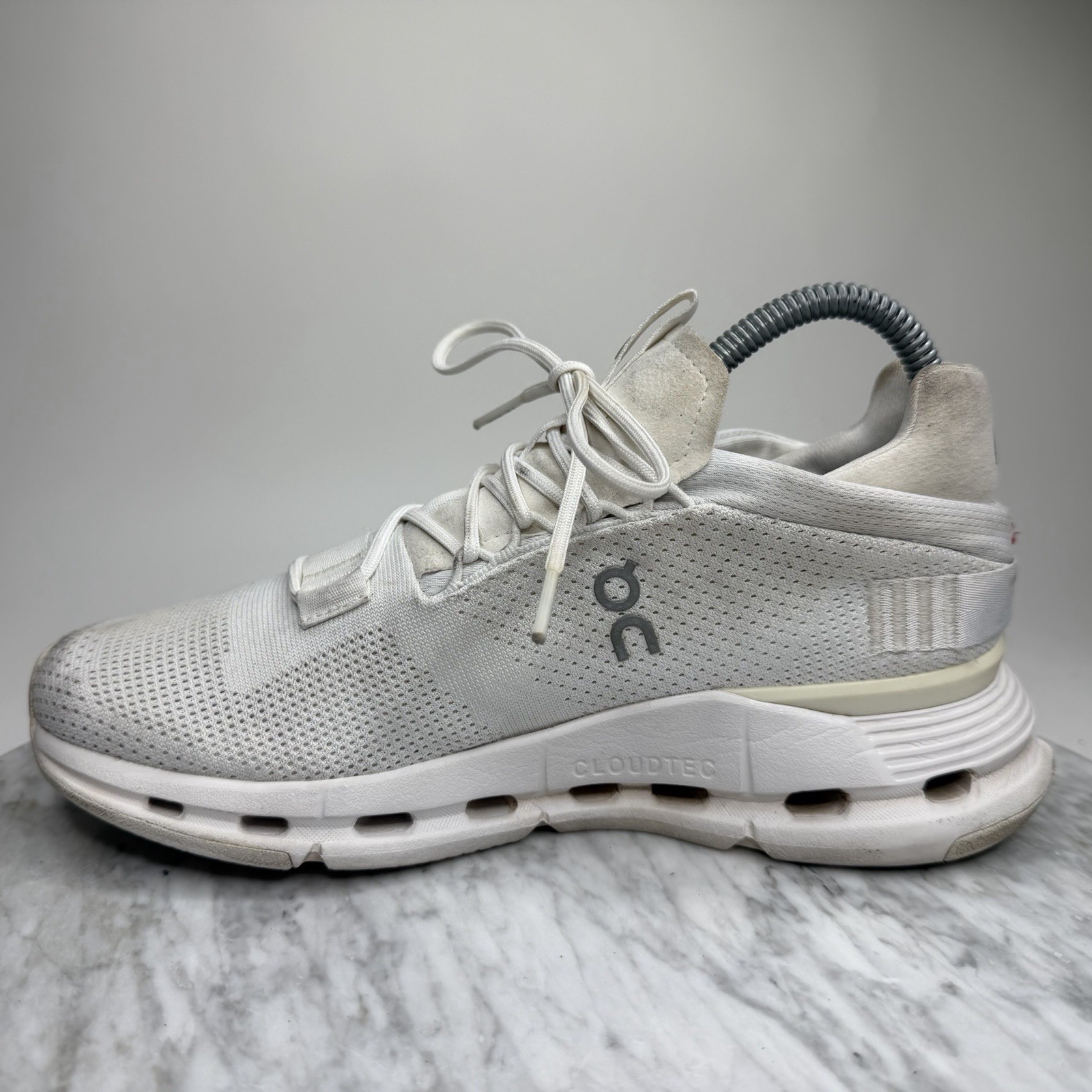 On Cloud Cloudnova Undyed White Running Comfort S… - image 7