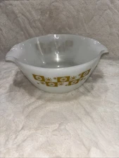  VINTAGE MAR - CREST MIXING BOWL 9" ROUND OVEN WARE 
