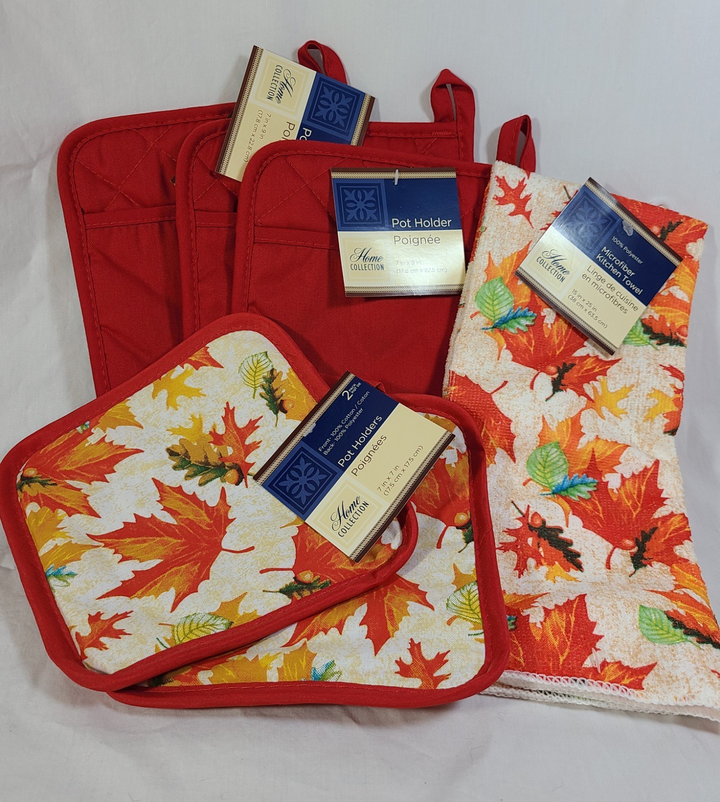 Home Collection Set of Orange Red Fall Leaves Pot Holders and Kitchen Towel