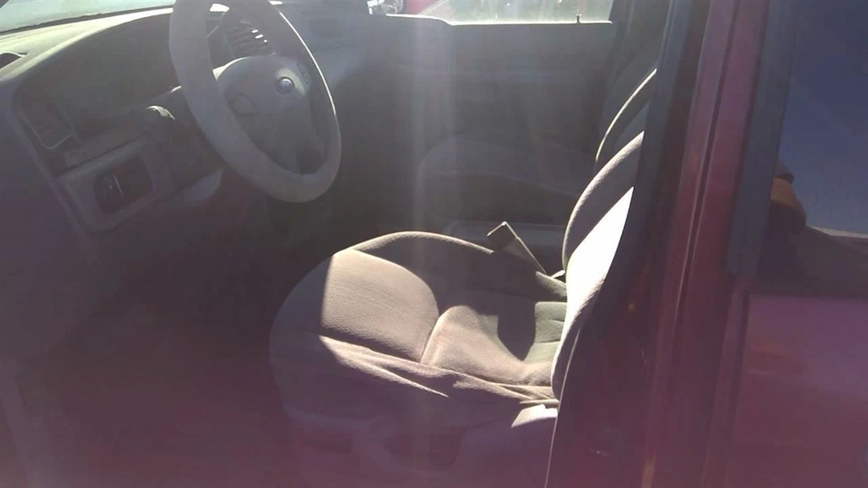 Filtro de aire 3,8 L compatible con 01-03 Windstar 1917973 Foto 2 de 4