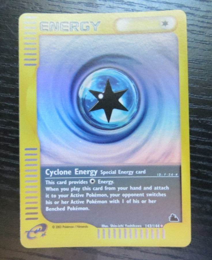Pokemon Cyclone Energy Reverse Holo Skyridge NM/LP 143/144
