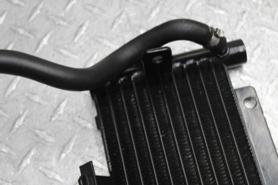 2017 HARLEY-DAVIDSON ROAD GLIDE FLTRXS ENGINE MOTOR OIL COOLER - Image 3 of 4