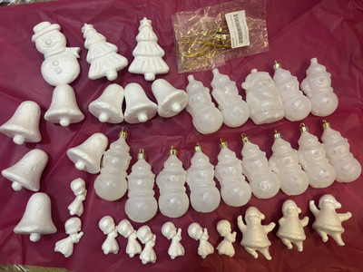 36 KUNSTSTOFF & STYROPOR CHRISTBAUMSCHMUCK ZUM BEMALEN VON SCHNEEMÄNNERN WEIHNACHTSGLOCKEN
