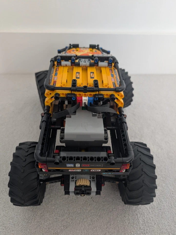 LEGO Technic 42099 4x4 X-treme Off-Roader, photo 4 of 5